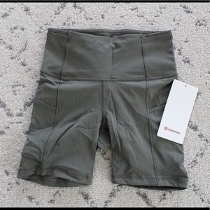 Lululemon Fast and Free Short 6"